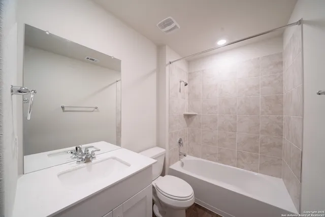 $2,500 | 13956 San Saba Falls, San Antonio, TX 78253