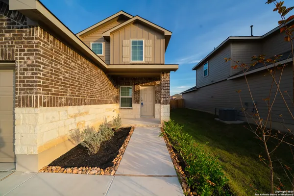 $2,500 | 13956 San Saba Falls, San Antonio, TX 78253