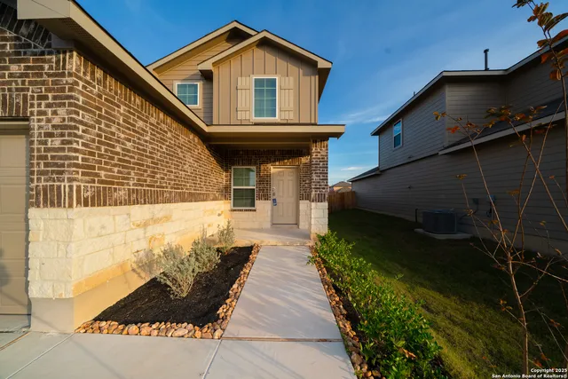 $2,500 | 13956 San Saba Falls, San Antonio, TX 78253