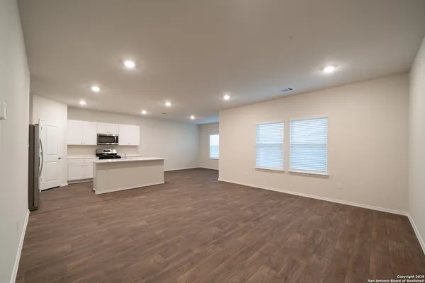 $2,500 | 13956 San Saba Falls, San Antonio, TX 78253