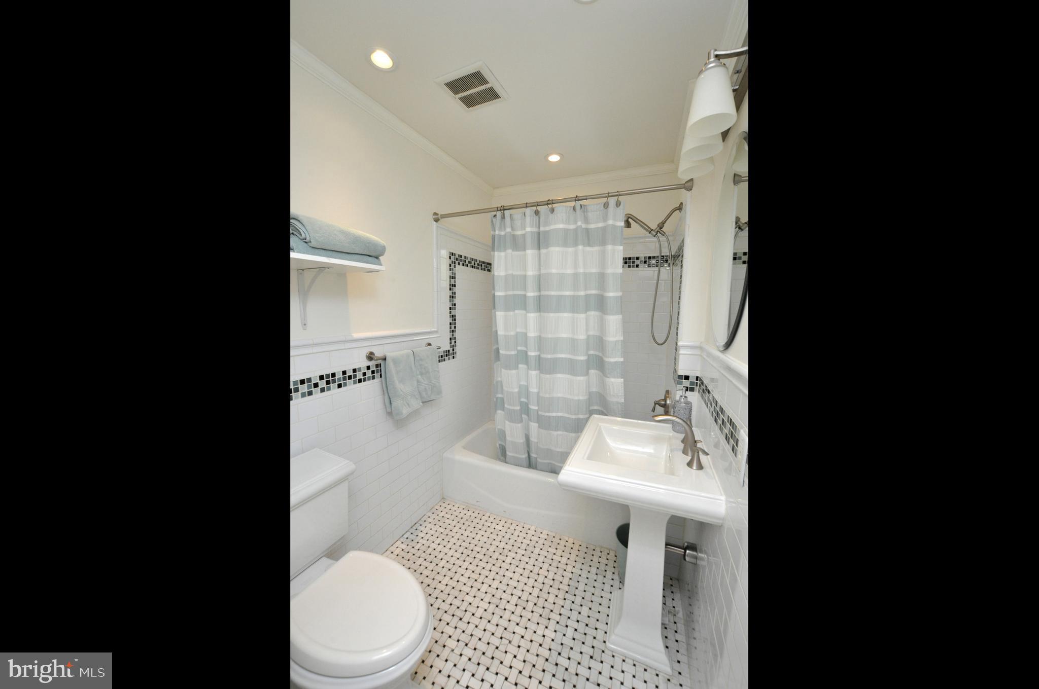 511 Devon Road Moorestown, NJ 08057 - Photo 14 of 19 1st Floor Full Bath