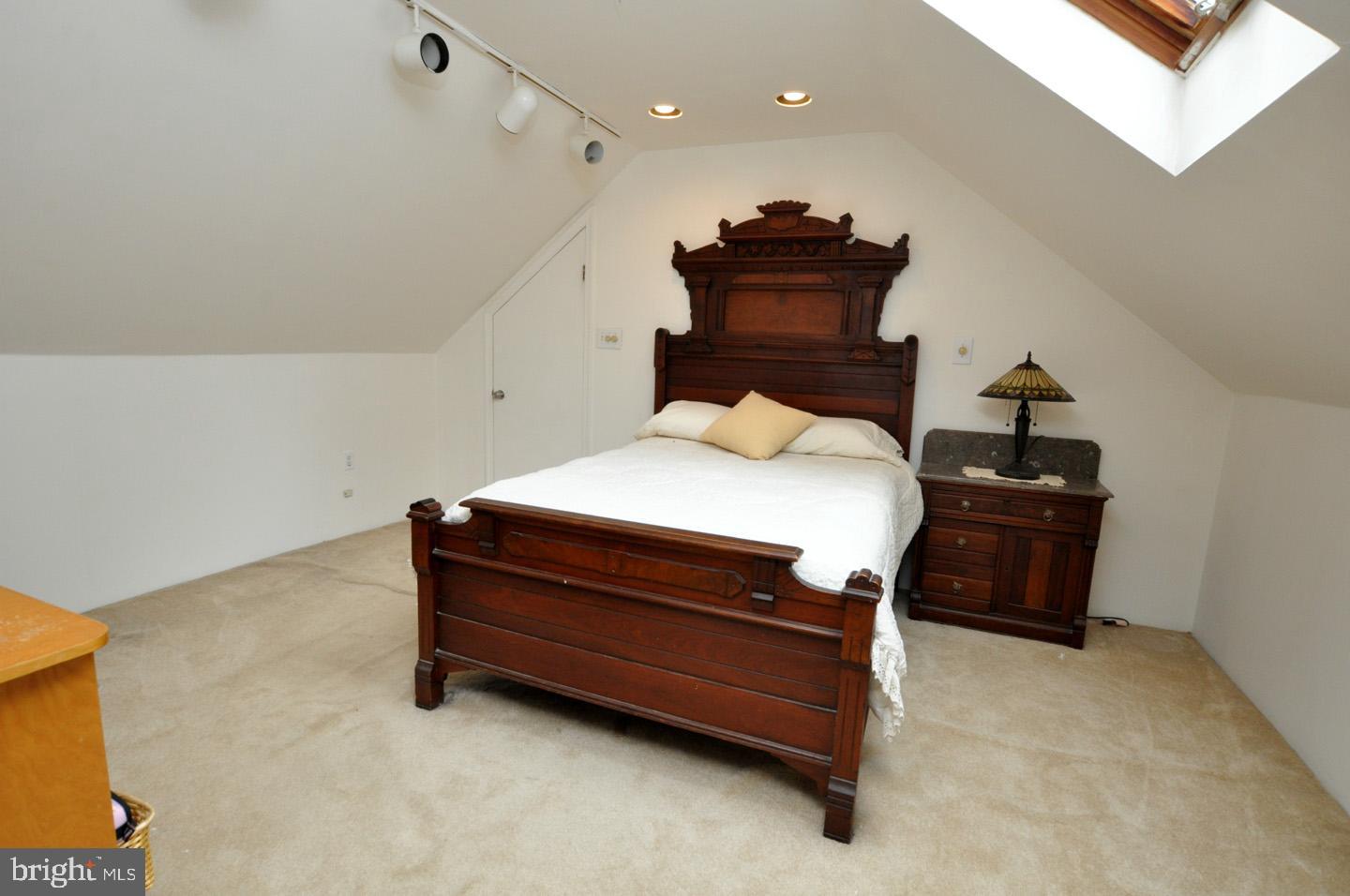 511 Devon Road Moorestown, NJ 08057 - Photo 17 of 19 2nd Floor Master Bedroom with private Master Bath