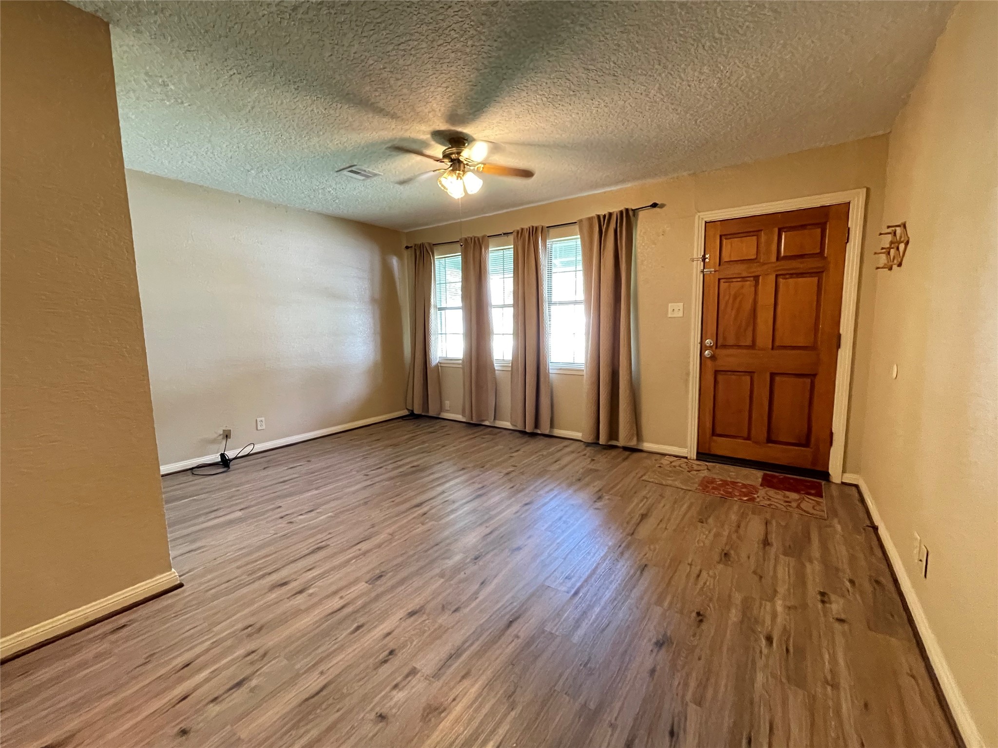 317 Evans Street Angleton, TX 77515 - Photo 2 of 25