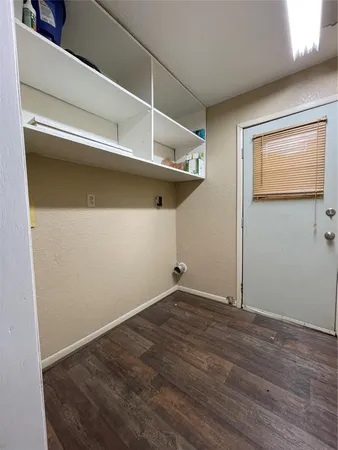$1,550 | 317 Evans Street, Angleton, TX 77515