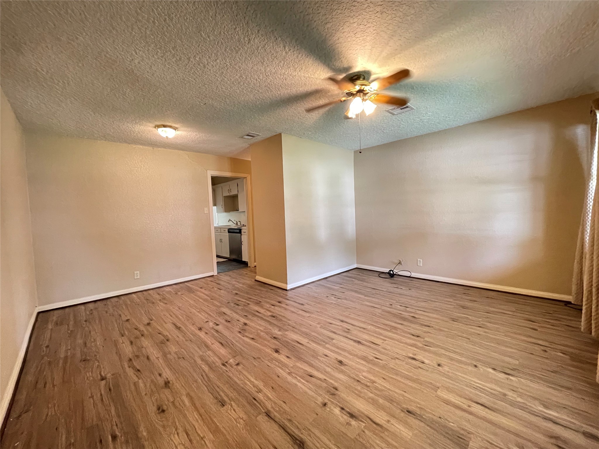 317 Evans Street Angleton, TX 77515 - Photo 4 of 25