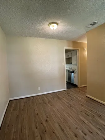 $1,550 | 317 Evans Street, Angleton, TX 77515
