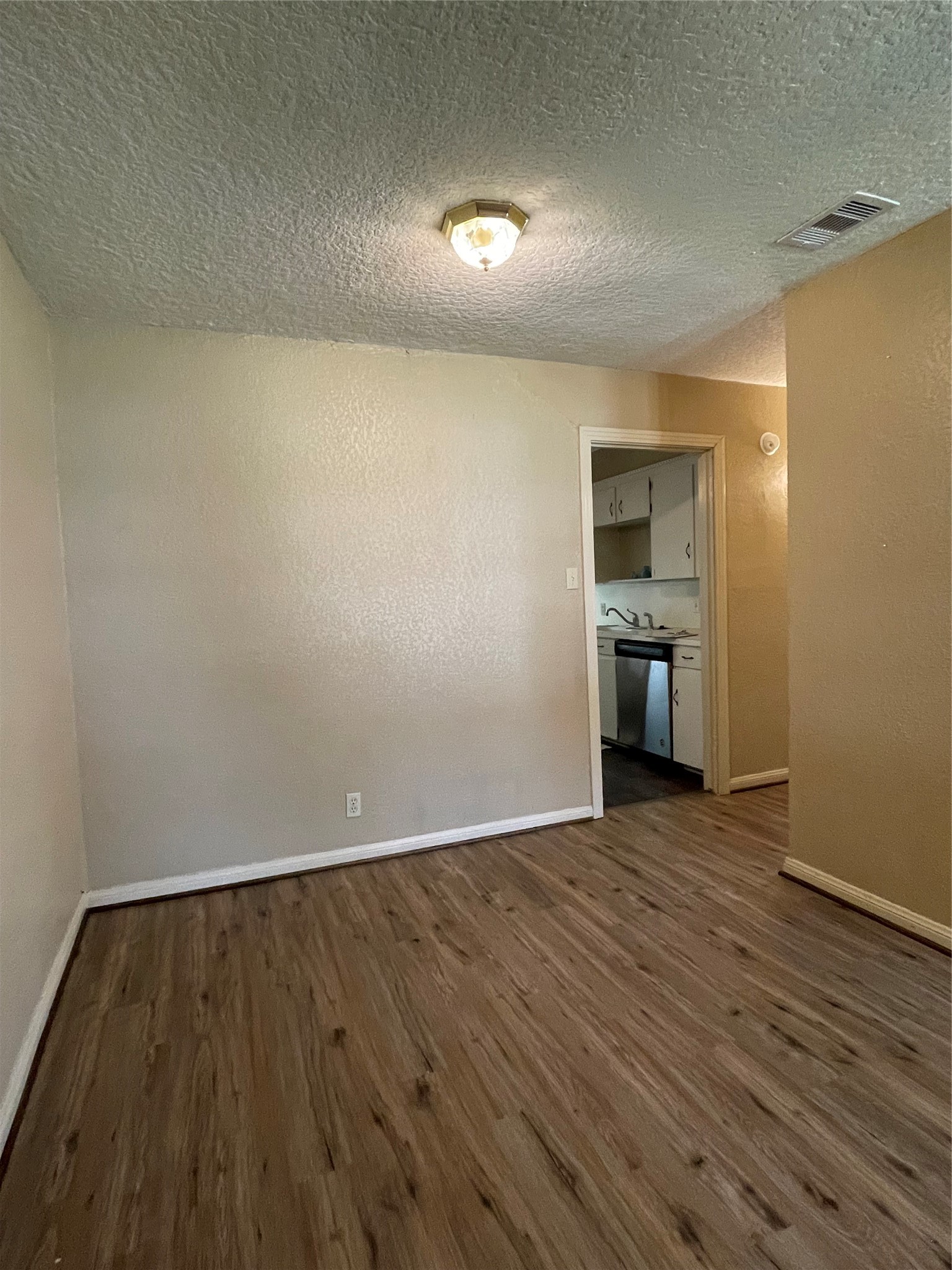 317 Evans Street Angleton, TX 77515 - Photo 5 of 25