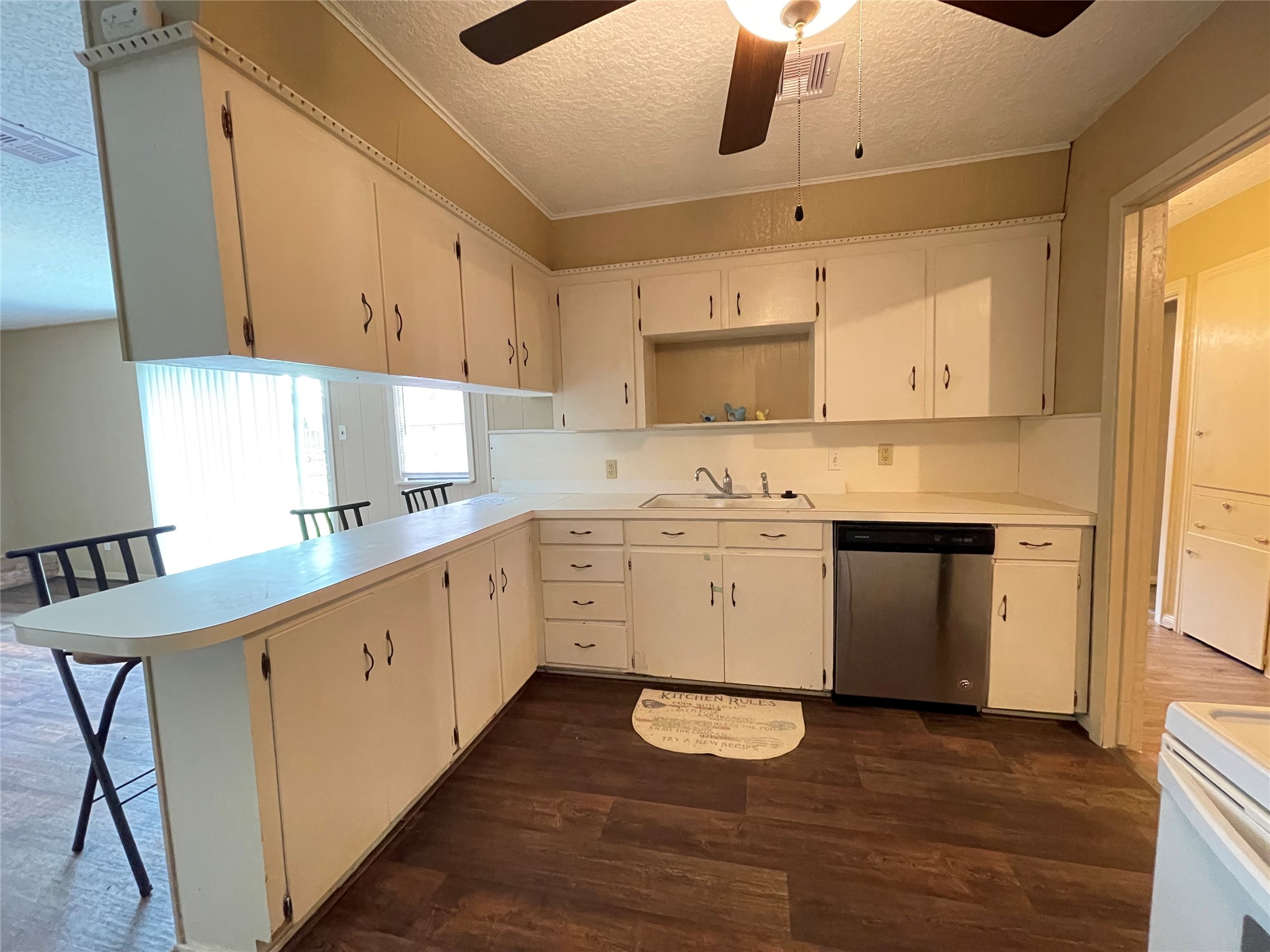 317 Evans Street Angleton, TX 77515 - Photo 9 of 25