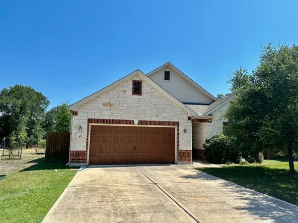 $2,200 | 413 Hunters Hill Drive, San Marcos, TX 78666