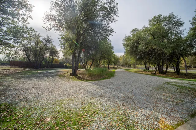 $395,000 | 11865 Comstock Lane, Redding, CA 96003