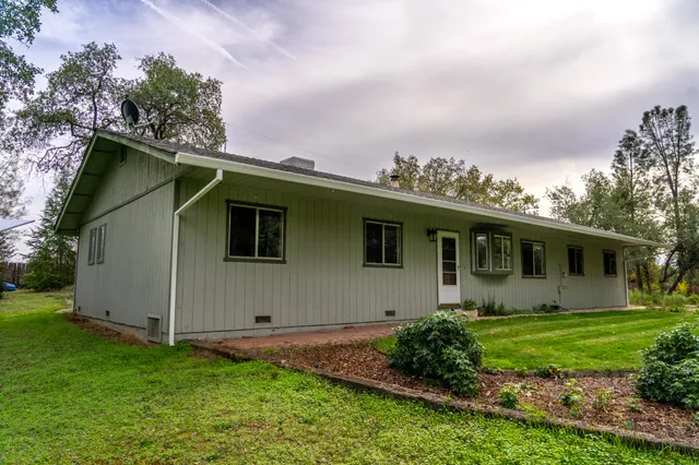 $395,000 | 11865 Comstock Lane, Redding, CA 96003