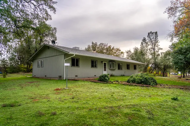 $395,000 | 11865 Comstock Lane, Redding, CA 96003