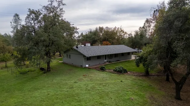 $395,000 | 11865 Comstock Lane, Redding, CA 96003