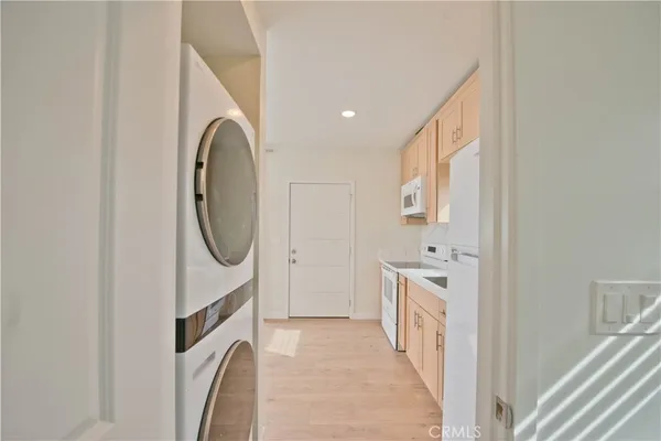 $2,000 | 17416 Los Alimos Street, Granada Hills, CA 91344