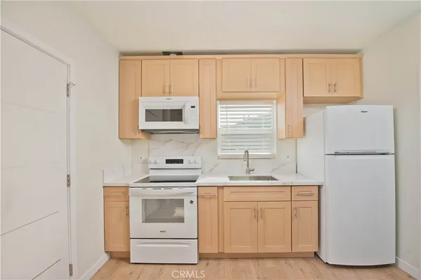 $2,000 | 17416 Los Alimos Street, Granada Hills, CA 91344