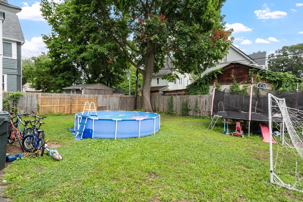 85 Montrose Street Springfield, MA 01109 - Photo 32 of 39