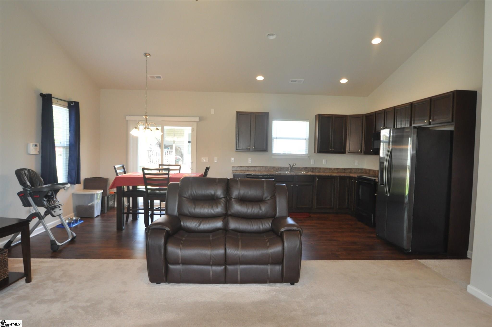 8 7th Street Greer, SC 29651 - Photo 3 of 16