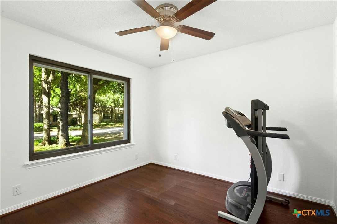 3502 Apache Forest Drive Austin, TX 78739 - Photo 31 of 34 a view of room with gym equipment