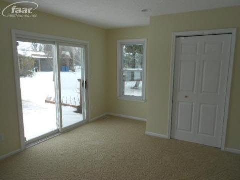 8014 Calkins Road Flint, MI 48532 - Photo 7 of 21 20343370-6.JPG