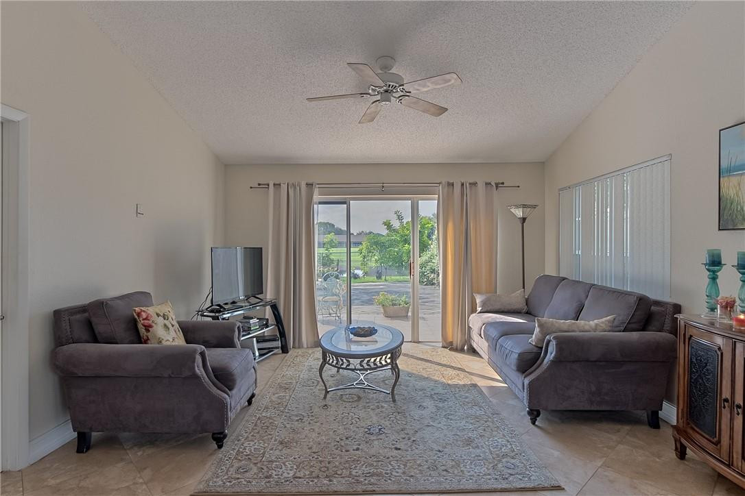 10260 Allegro Drive Boca Raton, FL 33428 - Photo 5 of 32 Photo 5