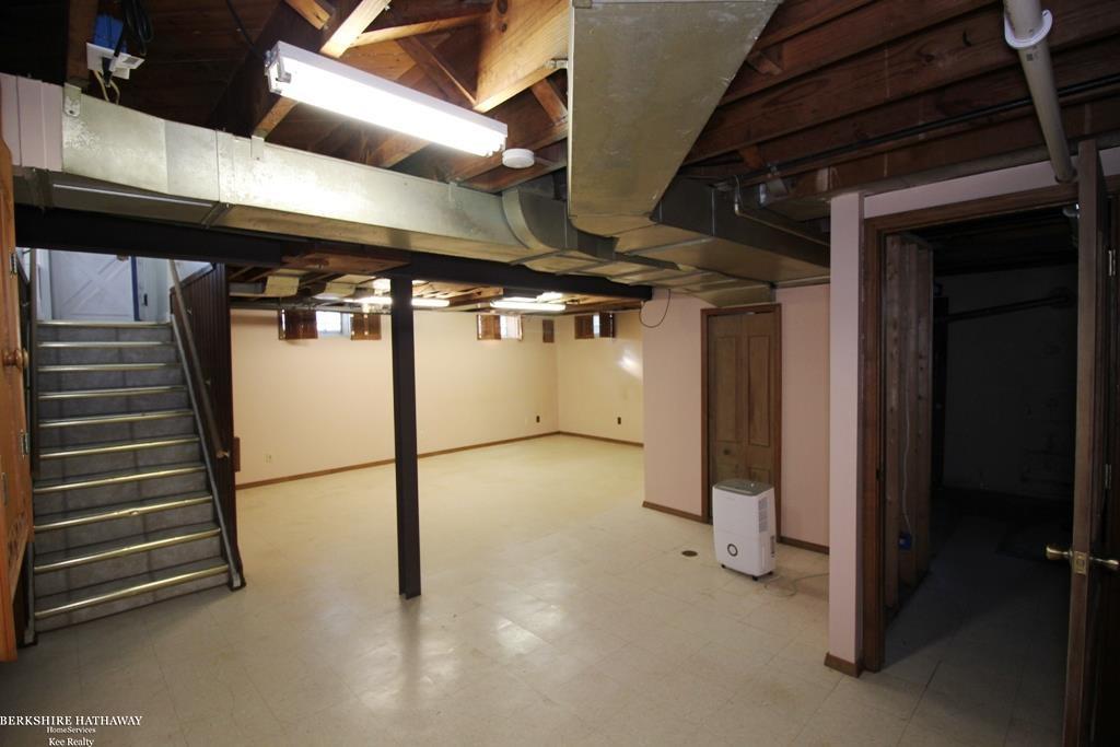 1583 Hawthorne Road Grosse Pointe, MI 48236 - Photo 23 of 30 Basement