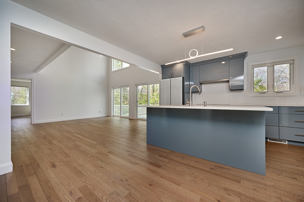 124 Linden Ridge Road Amherst, MA 01002 - Photo 4 of 41