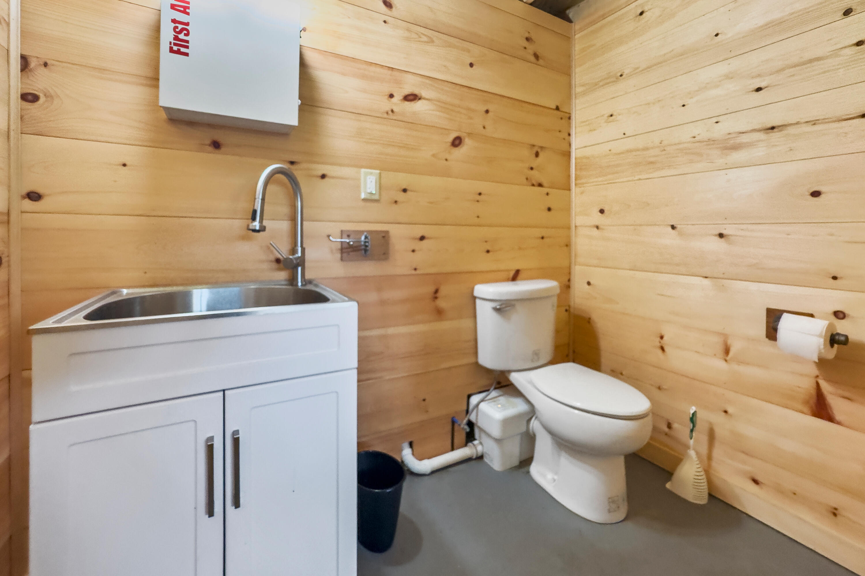 135 Salt Pond Road Cushing, ME 04563 - Photo 27 of 38 ground floor bath