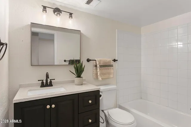 $319,000 | 1425 East Desert Cove Avenue, Unit 33, Phoenix, AZ 85020