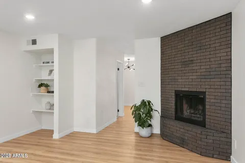 $319,000 | 1425 East Desert Cove Avenue, Unit 33, Phoenix, AZ 85020