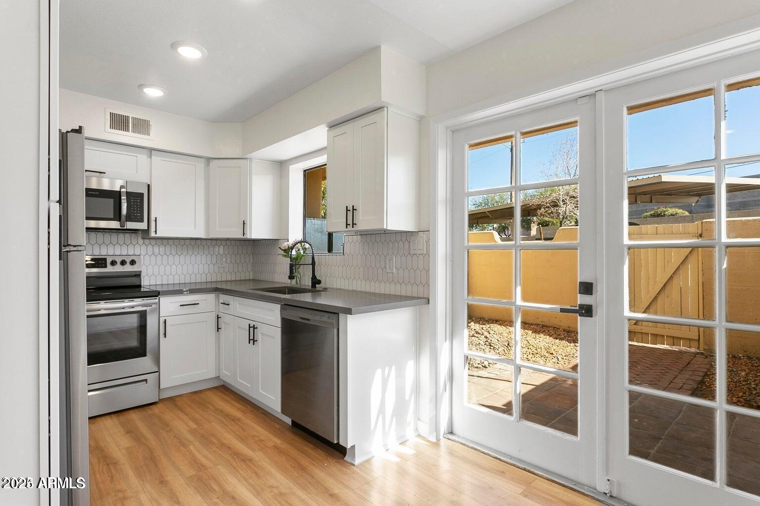 1425 East Desert Cove Avenue, Unit 33 Phoenix, AZ 85020 - Photo 7 of 21 20240215122443478687000000-o