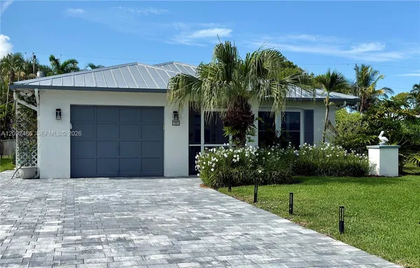 $8,000 | 558 102nd Avenue North, Naples, FL 34108