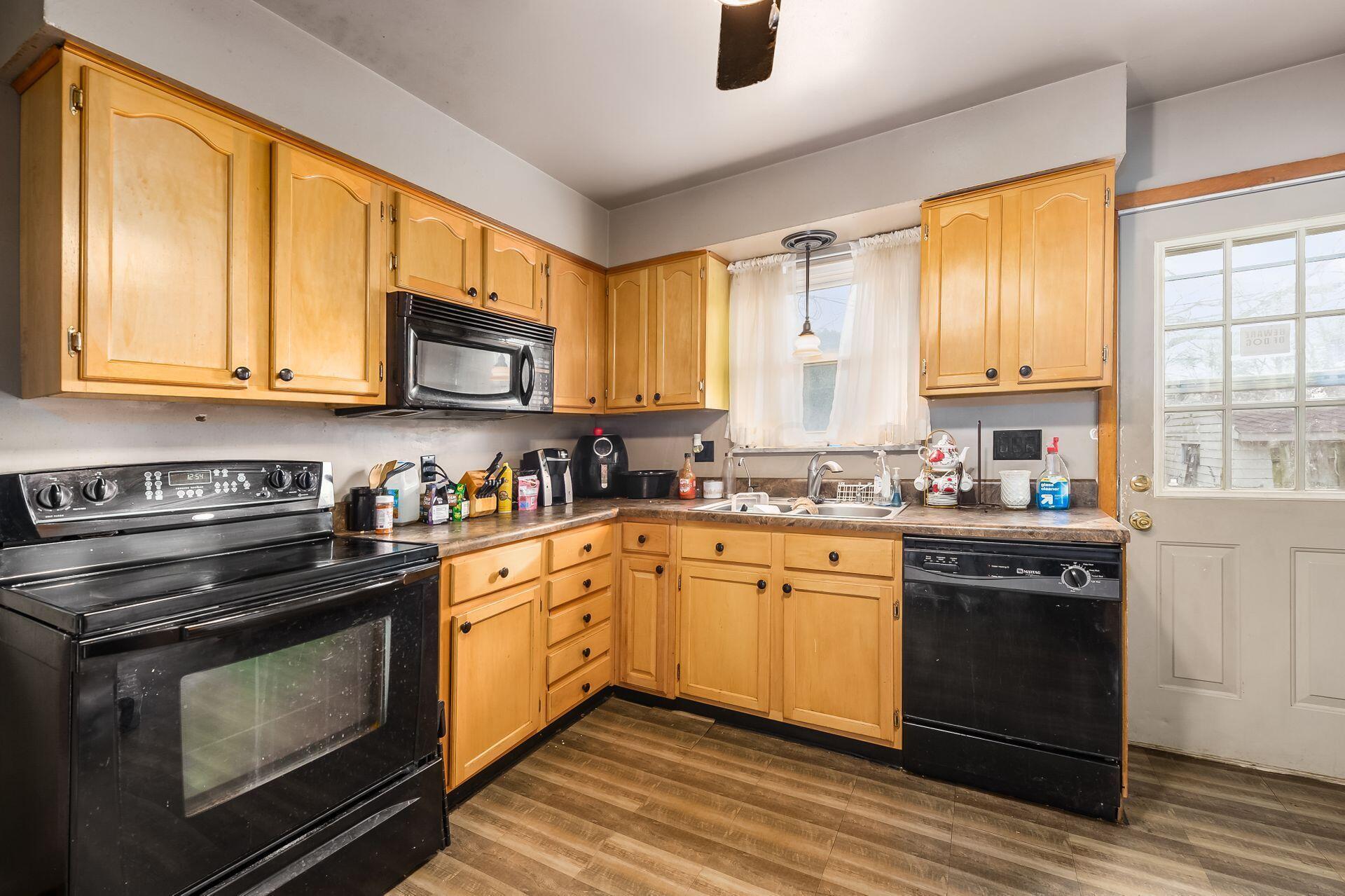 3455 Scottwood Road Columbus, OH 43227 - Photo 9 of 22 Kitchen