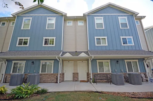 $1,950 | 21155 Gosling Road, Unit 43C, Spring, TX 77388