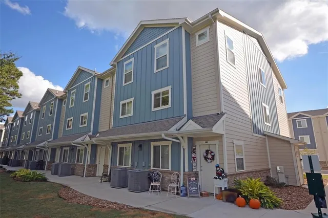 $1,950 | 21155 Gosling Road, Unit 43C, Spring, TX 77388