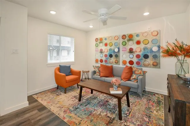 $1,950 | 21155 Gosling Road, Unit 43C, Spring, TX 77388