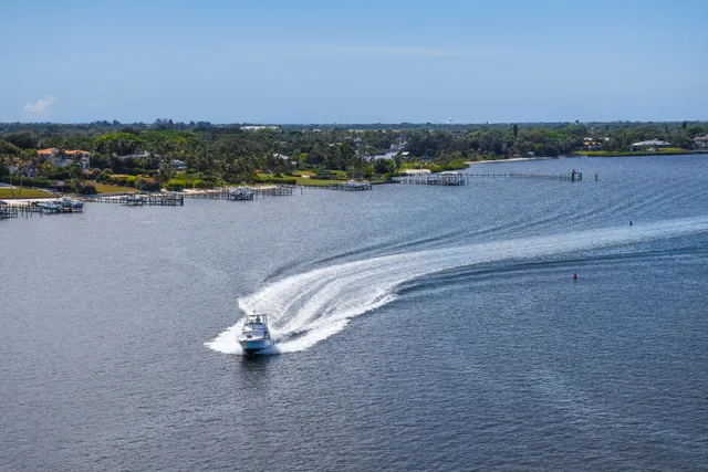 $1,950,000 | 3800 Southeast Bent Banyan Way, Stuart, FL 34997