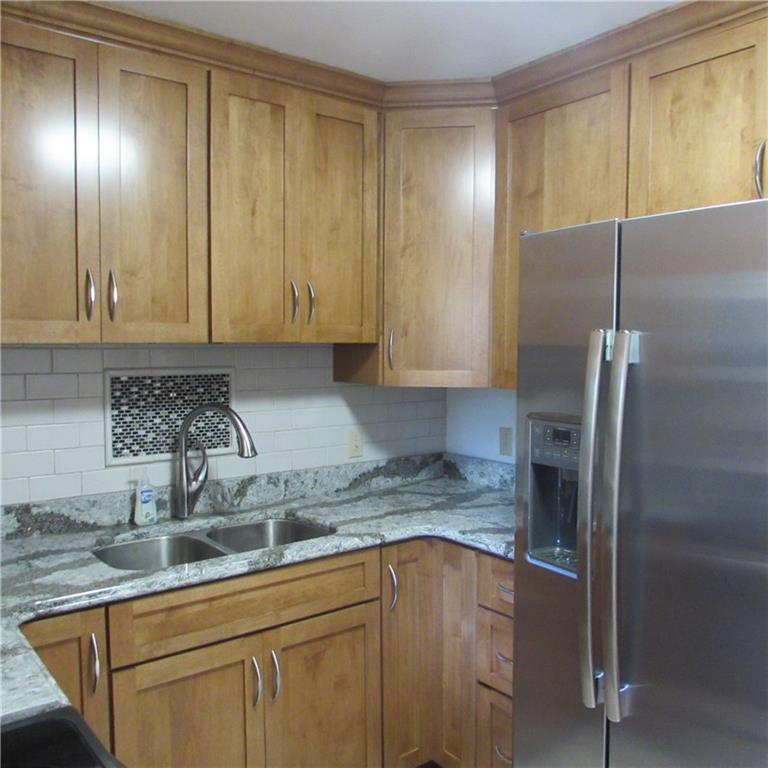 730 Rodney Street Crescent, PA 15046 - Photo 3 of 25 Pretty Subway Tile. Dlb Bowl Sink. Corner Lazy Susan Cupboard. Ice and Water in Refrigerator Door