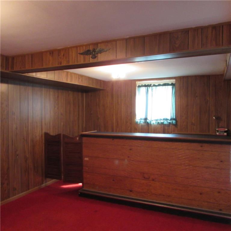 730 Rodney Street Crescent, PA 15046 - Photo 21 of 25 17 x 11 LL Family Room with Bar