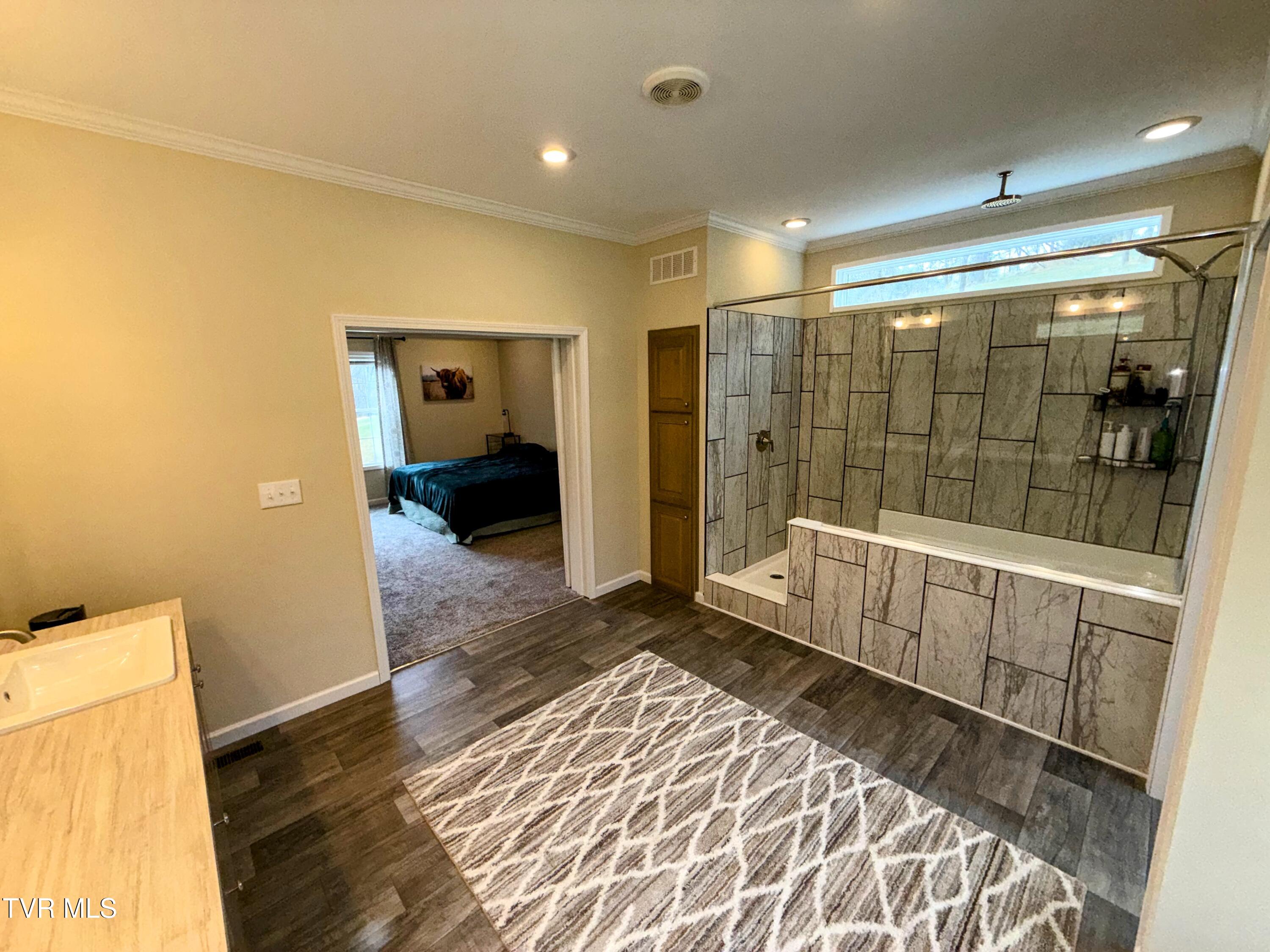 151 Old State Rte 34 Jonesborough, TN 37659 - Photo 4 of 29 IMG_5793-EDIT