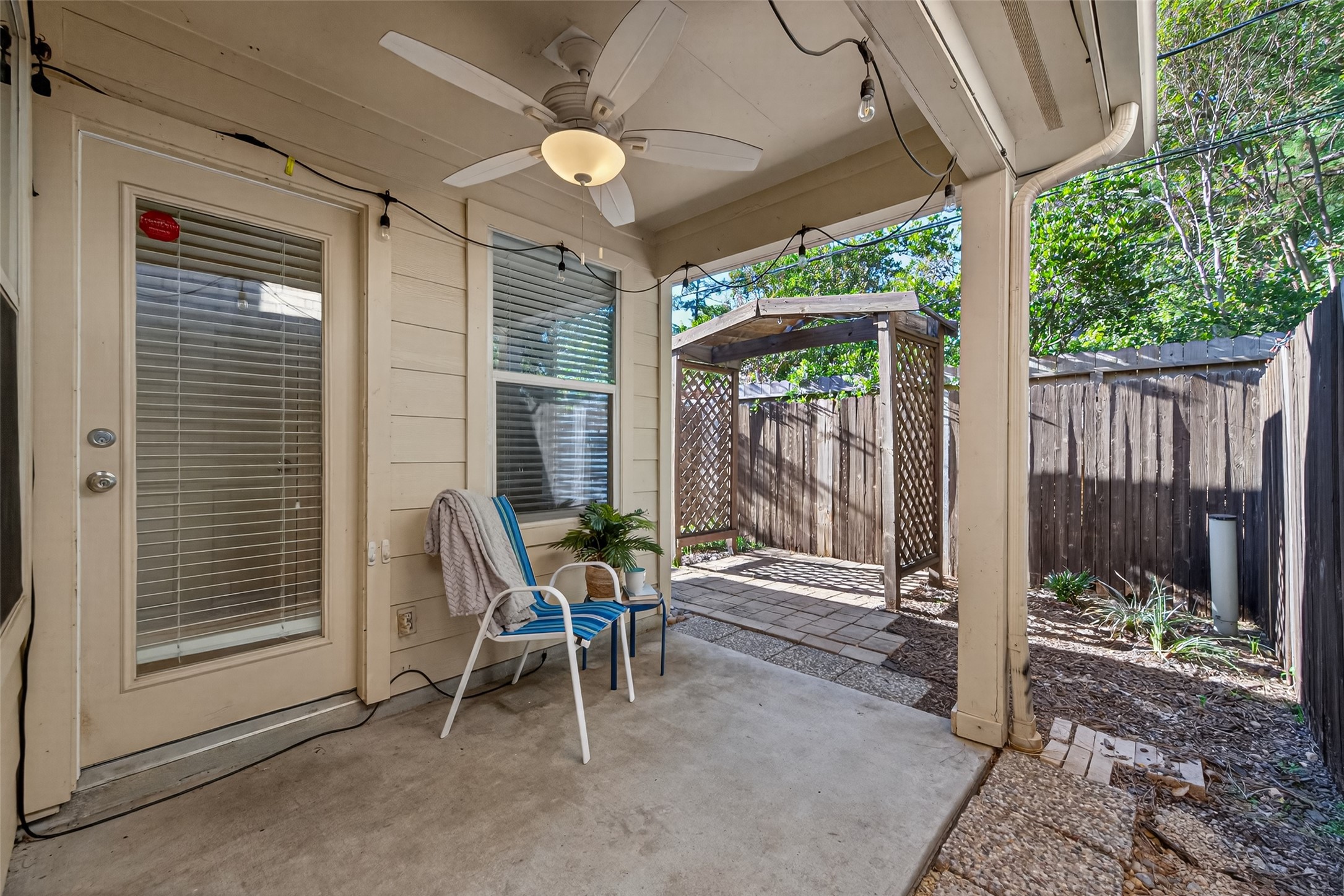 2910 Crescent Bend Road Spring, TX 77388 - Photo 27 of 35 a house view with a seating space and garden space