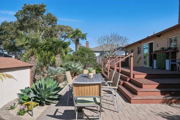 a view of outdoor space yard deck and patio
