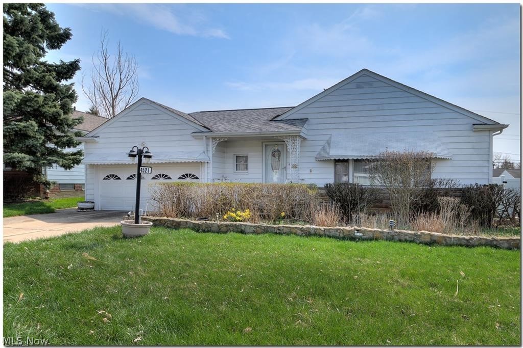 4521 Longleaf Road Cleveland, OH 44128 - Photo 1 of 28
