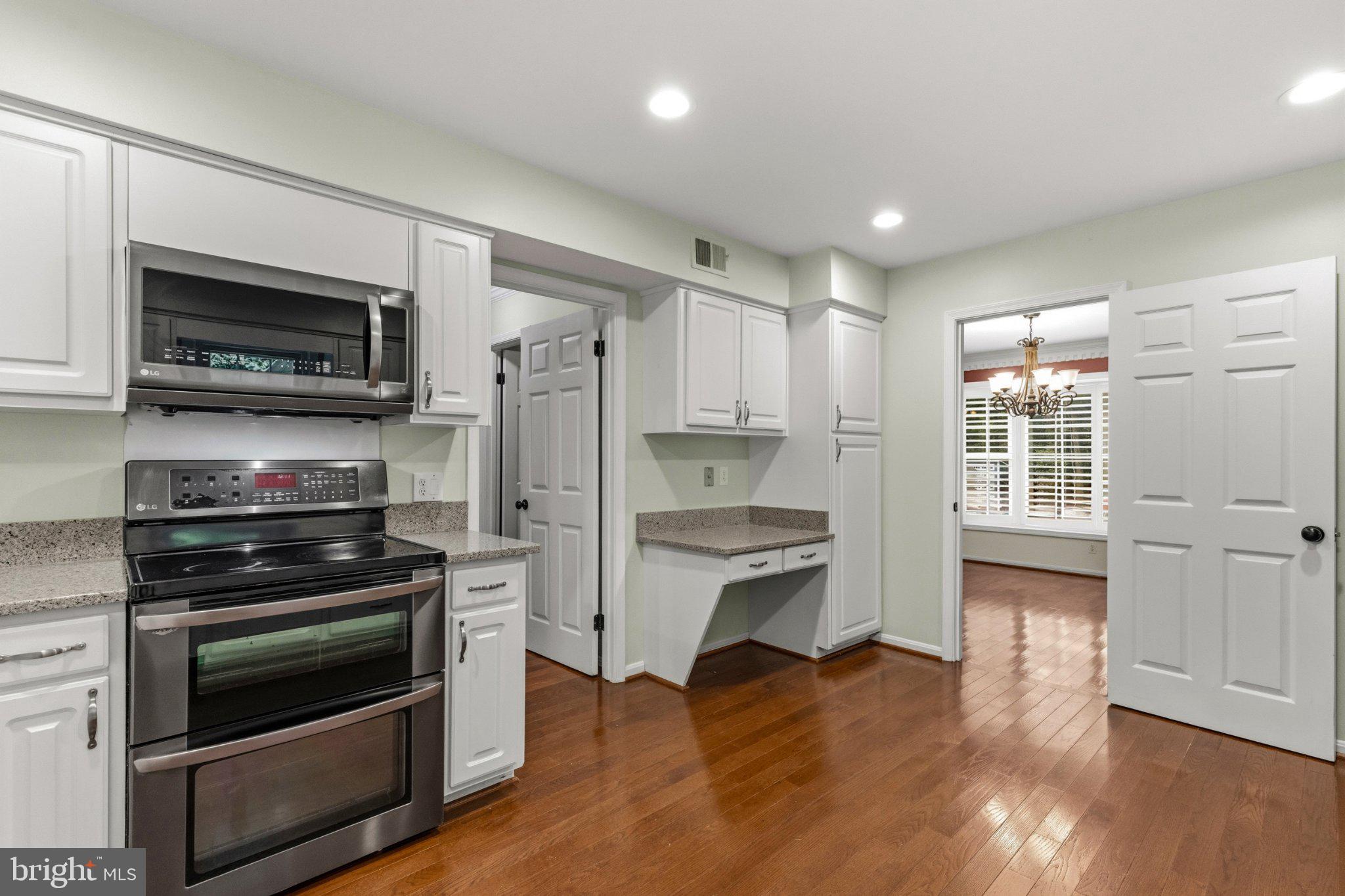 11800 Grey Birch Place Reston, VA 20191 - Photo 12 of 37 Gallery Image 12