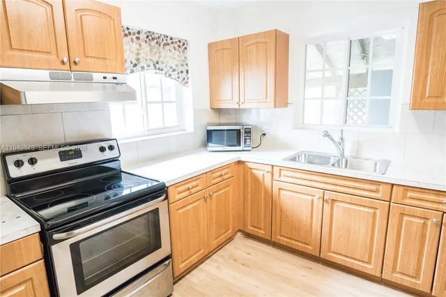 $3,850 | 5807 Southwest 41st Street, South Miami, FL 33155