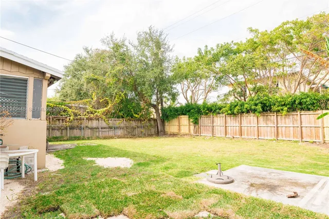 a view of an outdoor space and garden