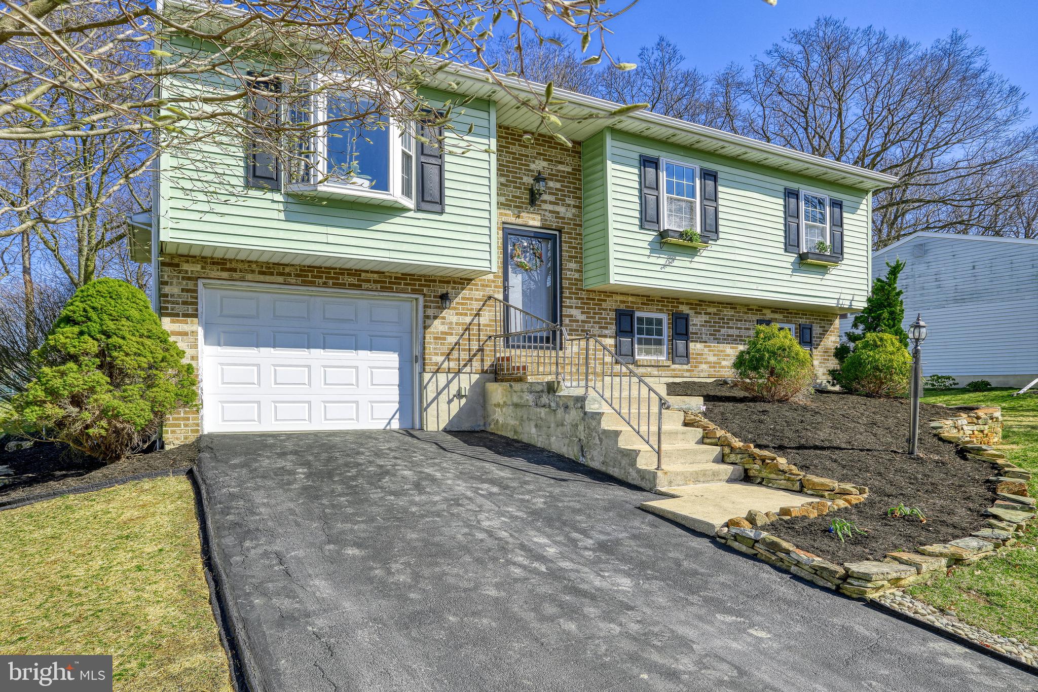 3650 Harrowgate Road York, PA 17402 - Photo 1 of 52 Gallery Image 1