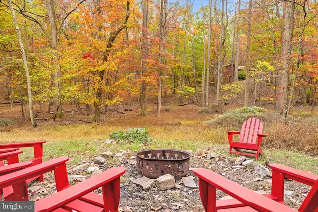 $345,000 | 278 Black Hawk Lane, Hedgesville, WV 25427