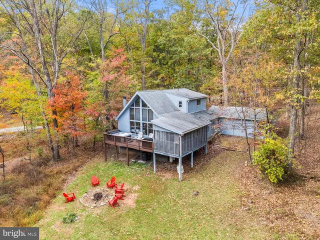 $345,000 | 278 Black Hawk Lane, Hedgesville, WV 25427