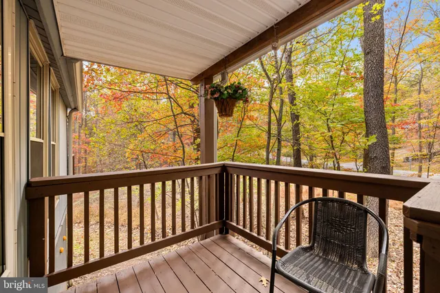 $345,000 | 278 Black Hawk Lane, Hedgesville, WV 25427