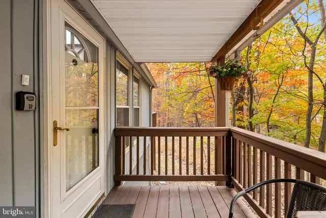 $345,000 | 278 Black Hawk Lane, Hedgesville, WV 25427